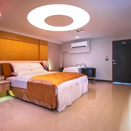 M Garden Business Hotel Tainan Dış mekan fotoğraf