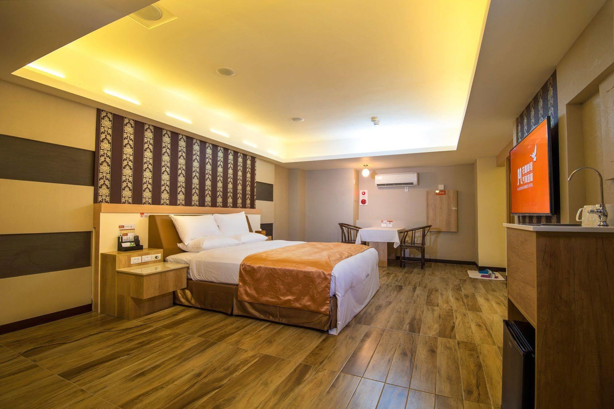 M Garden Business Hotel Tainan Dış mekan fotoğraf